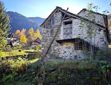 Foto 1 di 21 - Baita, bungalow, chalet, trullo in Vendita in Via pietre grosse 1 a Piode