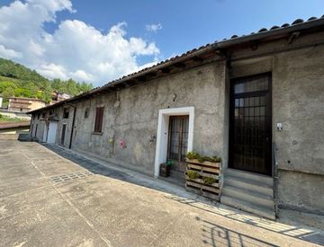 Facciata - Casa indipendente in Vendita in Via delle Concerie a Clusone