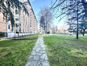 Foto 1 di 13 - Box/posto auto in Vendita in Via Luigi Chiarelli 2 a Milano