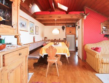 Soggiorno - Quadrilocale in Vendita in Via Schützen a Brunico