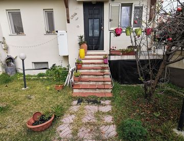Foto 1 di 40 - Casa indipendente in Vendita in Viale Barlaam da Seminara a Catanzaro