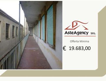 Corridoio - Trilocale in Vendita in Via Riviera del Brenta a Fiesso d'Artico