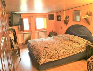 Camera da letto - Bilocale in Vendita in Corso Torino a Limone Piemonte