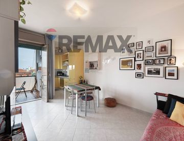 Stanza - Trilocale in Vendita in Via Picco Madre Anna Eugenia 8 a Milano