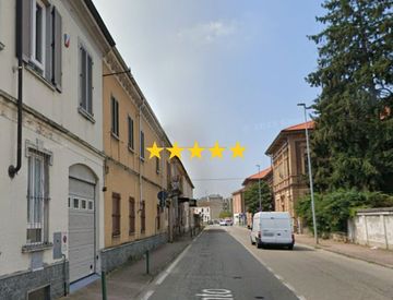 Foto 1 di 37 - Villa in Vendita in Via Trento a Vercelli