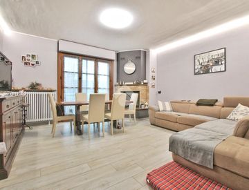Soggiorno - Villetta a schiera in Vendita in Via Giacomo Cortellia 11 a Livorno Ferraris