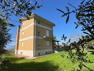Facciata - Villa in Vendita in Viale Immacolata a Castrocielo