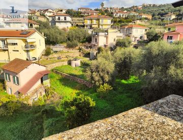 Foto 1 di 24 - Rustico, casale in Vendita in Corso Luigia Saguato a Diano Castello