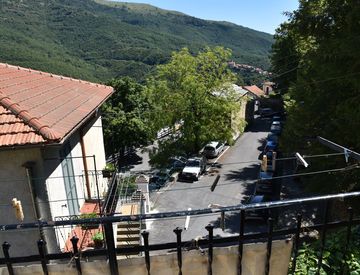 Foto 1 di 26 - Casa indipendente in Vendita in Via Dante Conio a Borgomaro