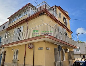 Facciata - Casa indipendente in Vendita in Via Barbicinti a Ragusa