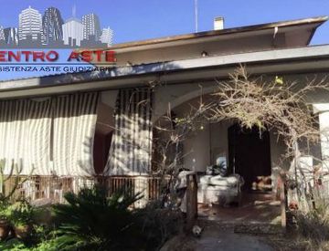 Foto 1 di 29 - Villa in Vendita in Via Piersanti Mattarella a Trinitapoli