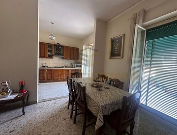 Soggiorno - Trilocale in Affitto in Via Fratelli Maristi a Giugliano in Campania