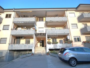Foto 1 di 33 - Appartamento in Vendita in zona Marina di Davoli a Davoli