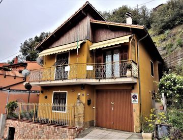 Foto 1 di 22 - Villa in Vendita in Via Ginestrea a Olivetta San Michele