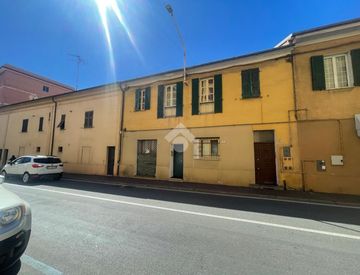 Foto 1 di 22 - Trilocale in Vendita in Via Nazionale 47 a Imperia