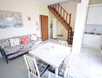 Soggiorno - Bilocale in Vendita in Corso Roma 50 a Diano Marina