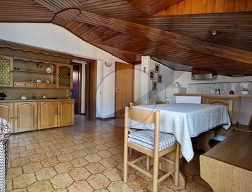 Soggiorno - Trilocale in Vendita in Via del Lanico a Malegno