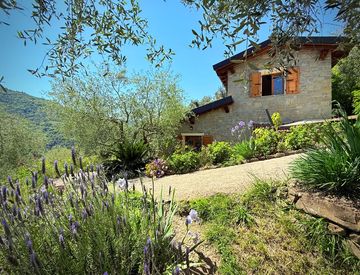 Foto 1 di 26 - Casa indipendente in Vendita in Località Rancallo 2 a Apricale