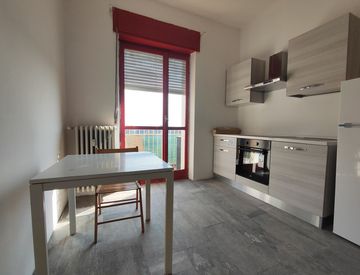 Cucina - Bilocale in Vendita in Via tagliamento 17 a Santhià