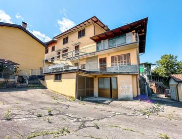Foto 1 di 39 - Casa indipendente in Vendita in Strada Comunale Valduggia Crabia a Cellio con Breia