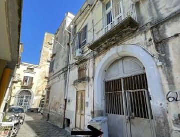 Vista - Trilocale in Vendita in Vico dei Cangi 13 a Napoli