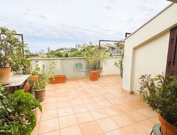 Terrazza - Trilocale in Vendita in Via Ducezio a Ragusa
