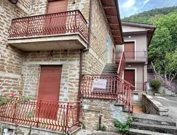 Facciata - Casa indipendente in Vendita in Frazione Costa San Savino a Costacciaro