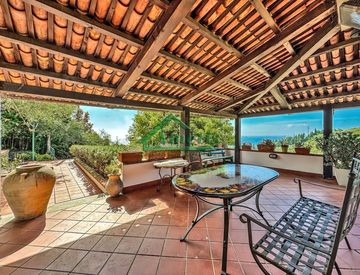 Terrazza - Villa in Vendita in Imperia a Imperia