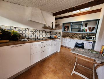 Cucina - Trilocale in Vendita in Piazza Vittorio Emanuele 6 a Apricale