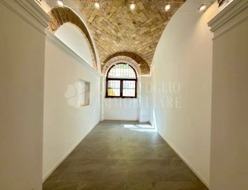 Stanza - Monolocale in Vendita in Via Emanuele Filiberto 271 a Roma