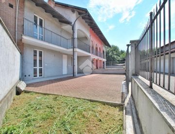 Foto 1 di 45 - Villetta a schiera in Vendita in Vicolo Reale 3 a Cigliano