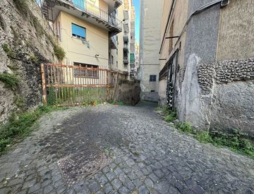 Vista - Locale commerciale in Affitto in Via Panoramica 28 a Ercolano