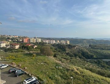Foto 1 di 24 - Appartamento in Vendita in Via Biagio Miraglia a Catanzaro