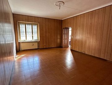 Stanza - Casa bifamiliare, trifamiliare in Vendita in Corso leone giordano 51 a Livorno Ferraris