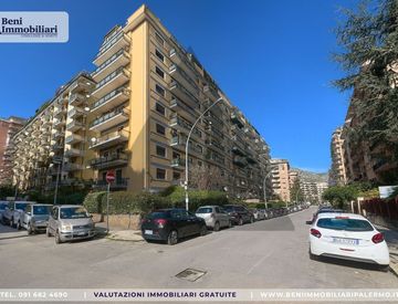 Vista - Attico, mansarda in Vendita in Via Val di Mazara a Palermo