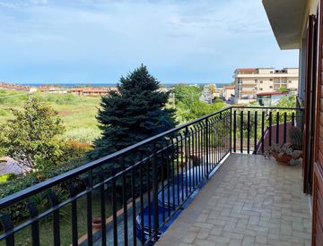Terrazza - Appartamento in Vendita in Via Antonio Izzi De Falenta 28 a Catanzaro
