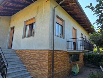 Facciata - Villa in Vendita in Via Papa Giovanni XXIII 14 a Ghemme