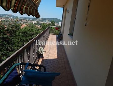 Terrazza - Quadrilocale in Vendita in zona Loreto-Montegranaro a Pesaro