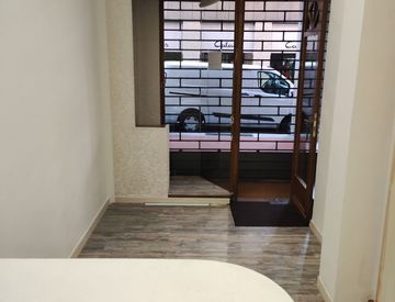 Foto 1 di 10 - Locale commerciale in Affitto in Via delle Lame a Bologna