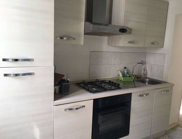 Cucina - Appartamento in Affitto in Viale Francesco Bonaini 1 a Pisa