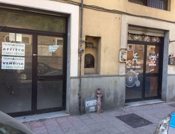 Vista - Locale commerciale in Vendita in Francesco Tedesco a Avellino