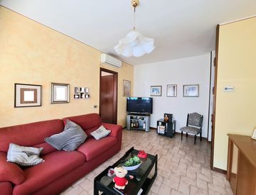 Soggiorno - Bilocale in Vendita in Via Dardano Fenulli a Reggio Emilia