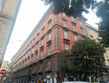 Vista - Appartamento in Vendita in Via Broggia 18 a Napoli