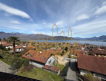 Vista - Casa bifamiliare, trifamiliare in Vendita in Via A. Fraccaroli 43 a Baveno