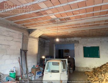 Foto 1 di 20 - Appartamento in Vendita in Via Dante 5 a Lizzano