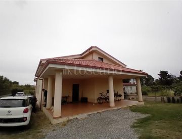 Foto 1 di 25 - Villa in Vendita in Via Trapani a Catanzaro