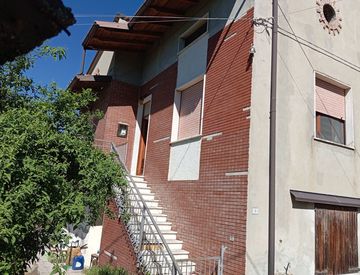 Facciata - Casa indipendente in Vendita a Alta Val Tidone