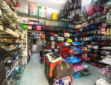 Foto 1 di 8 - Attività commerciale in Vendita in Circonvallazione Cornelia a Roma