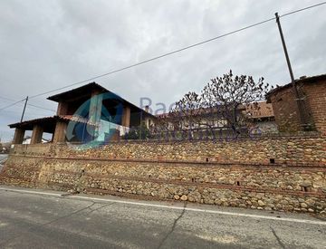 Foto 1 di 31 - Rustico, casale in Vendita in Via Casale Dosso 3 a Balocco