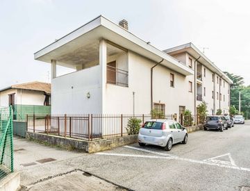 Facciata - Quadrilocale in Vendita in Via PAGANO 11 a Busto Arsizio